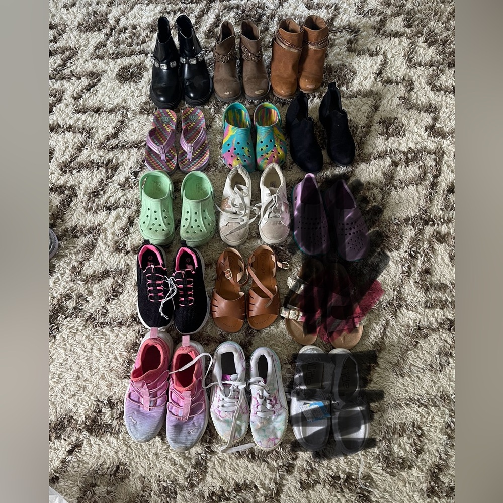Girls size 13/13.5 shoe lot